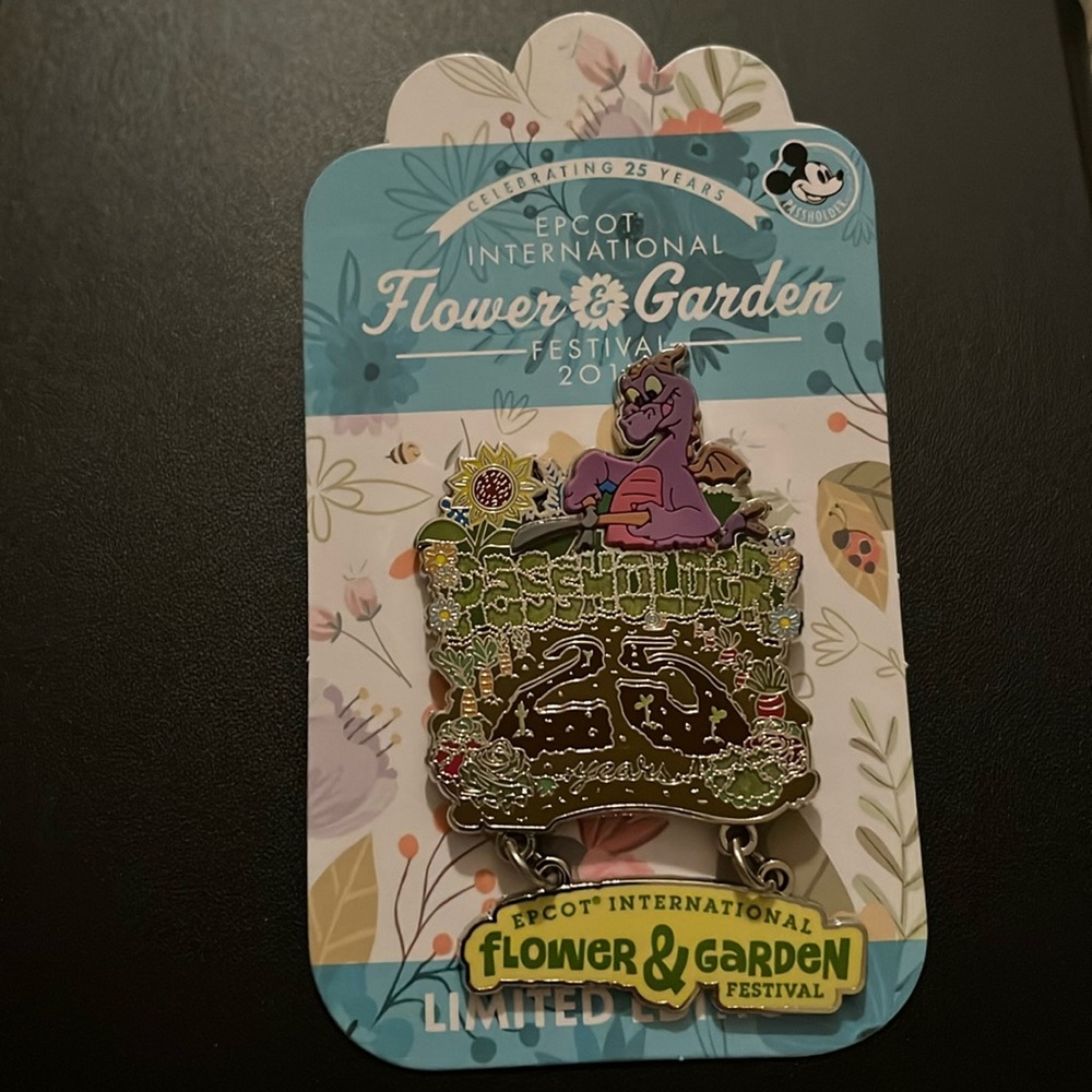 Disney Epcot Flower and Garden 2018 LE pin
